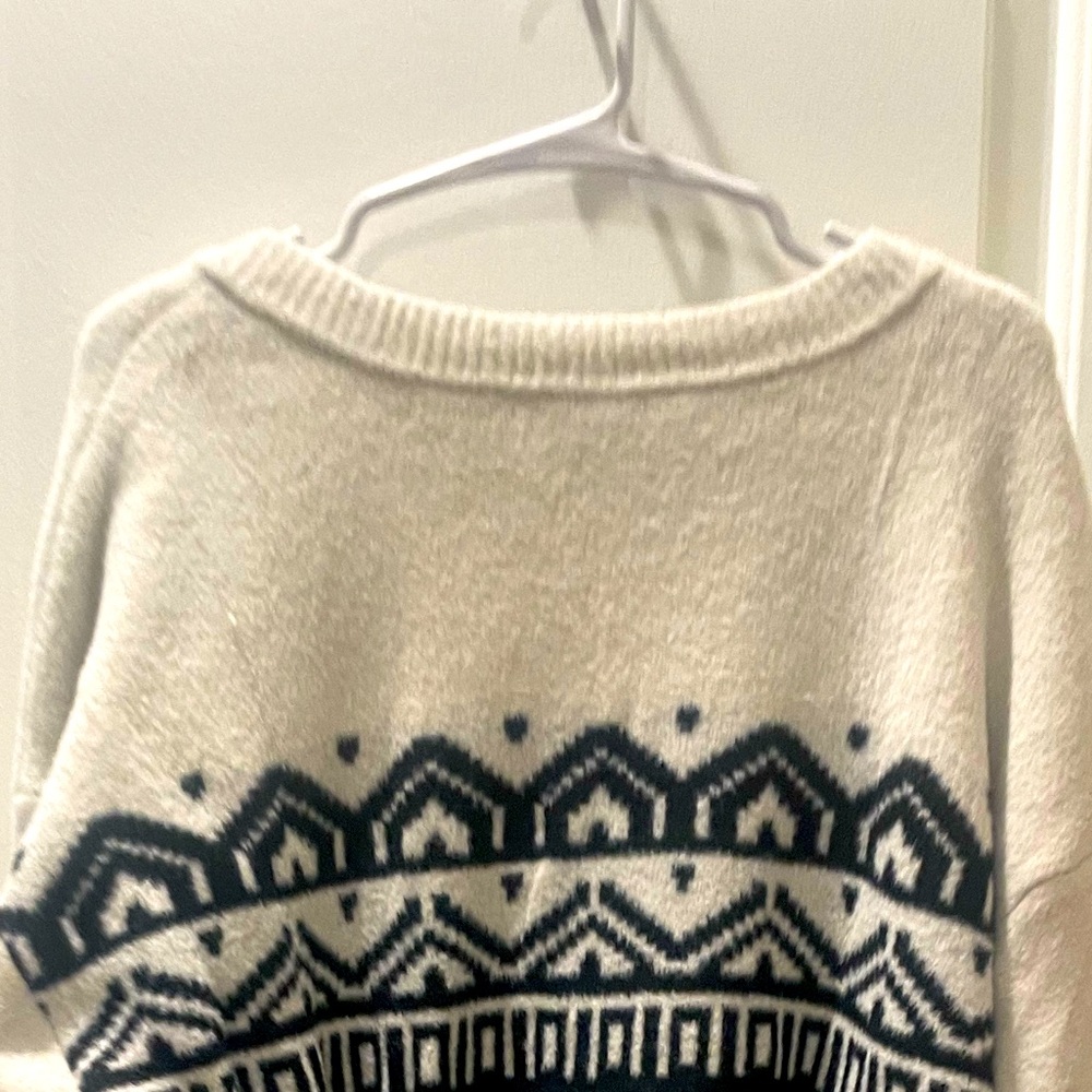 NEW…RD STYLE Aztec V Neck Sweater - Picture 4 of 4